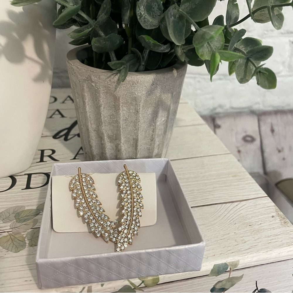 Rhinestone And Gold Leaf Style Drop Fashion Jewelry - Picture 3 of 7